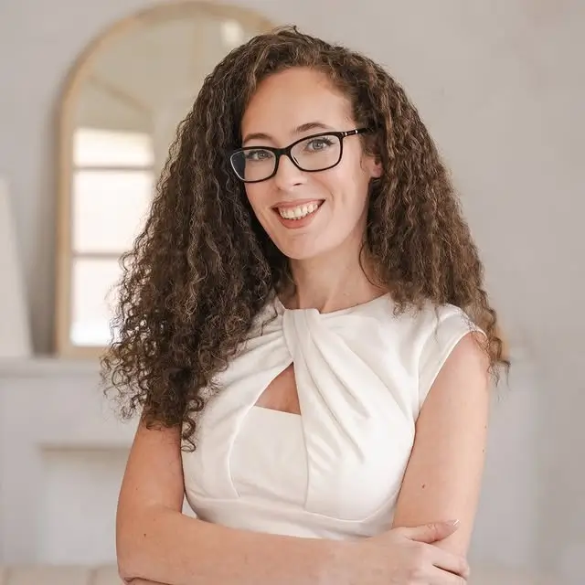 Yael Tsvibak